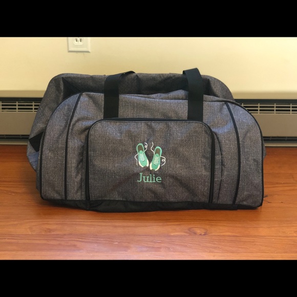 thirty-one Handbags - Thirty one duffel bag gray gym embroidered